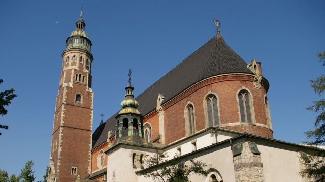 W krakowskiej bazylice Serca Jezusowego rozpoczęto obchody jubileuszu stulecia poświęcenia Polski Najświętszemu Sercu Pana Jezusa.