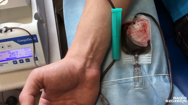 Pracownicy Służby Więziennej odpowiedzieli na apel szpitali z regionu. 60 funkcjonariuszy-ozdrowieńców zdecydowało się oddać krew i osocze. Te zawierają przeciwciała, które pomagają w leczeniu chorych.