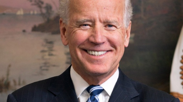 Joe Biden zostanie w środę oficjalnie prezydentem Stanów Zjednoczonych. Ceremonia zaprzysiężenia 46. przywódcy USA odbędzie się w południe czasu lokalnego na stopniach Kapitolu. Stanowisko wiceprezydenta obejmie pierwsza w historii kobieta - Kamala Harris.