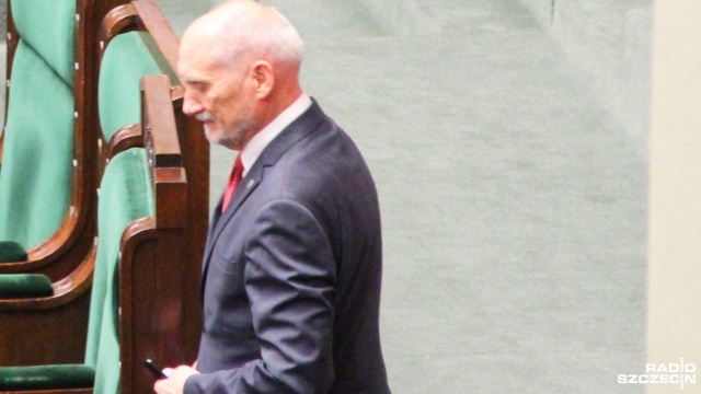Poseł Antoni Macierewicz uważa, że postępowanie Rosji wobec Aleksieja Nawalnego nie będzie nigdy zaakceptowane przez świat.