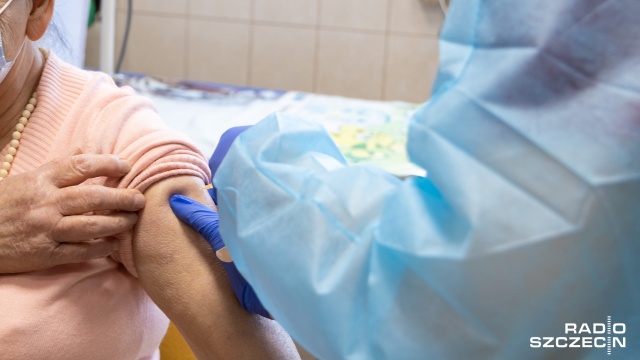 Kolejna szczepionka przeciwko COVID-19 wyprodukowana w Stanach Zjednoczonych, tym razem koncernu JohnsonJohnson, w najbliższej przyszłości ma być dopuszczona do użytku.