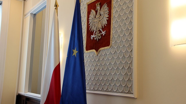Rząd będzie podejmował decyzje o otwarciu lub zamrożeniu poszczególnych branż na podstawie obserwacji sytuacji epidemicznej - mówi wiceminister rozwoju, pracy i technologii.