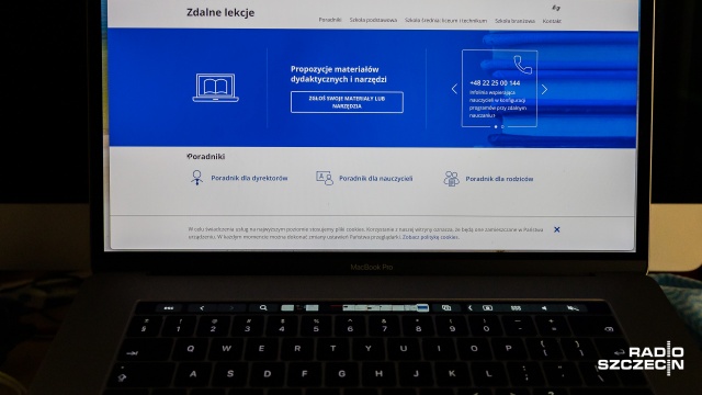 MEN o kontynuacji zdalnego nauczania