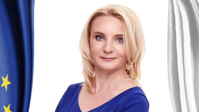 Tylko referendum może raz na zawsze rozstrzygnąć kwestię aborcji w Polsce - ale przeprowadzenie tego głosowania teraz jest niemożliwe - oceniała w Rozmowach pod Krawatem posłanka niezrzeszona Agnieszka Ścigaj.