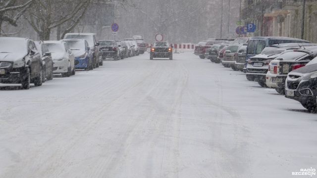 Zadbajmy o studzienki kanalizacyjne - apeluje Zakład Wodociągów i Kanalizacji w Szczecinie.
