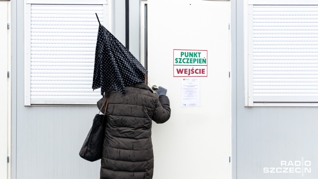 Chcemy w 2021 roku zapanować nad pandemią, dzięki programowi szczepień - mówił w Sejmie szef Kancelarii Premiera Michał Dworczyk.