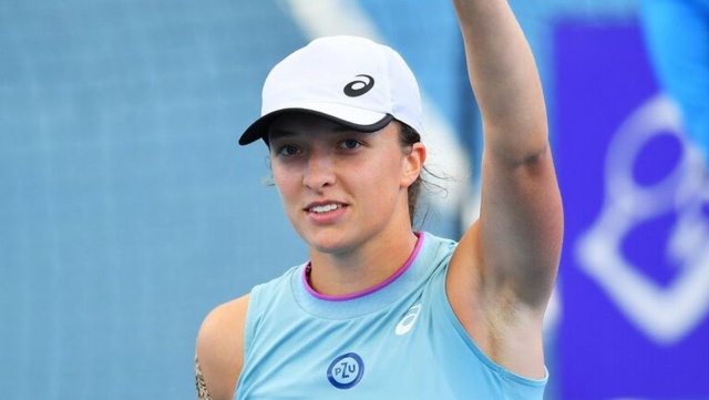 Zwyciężczyni ubiegłorocznego French Open - Iga Świątek, awansowała do półfinału turnieju WTA w Adelajdzie.