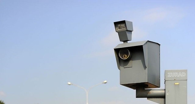 Główny Inspektorat Transportu Drogowego uspokaja - fotoradar wykonuje zdjęcia testowe, nawet gdy kierowca nie przekracza prędkości.