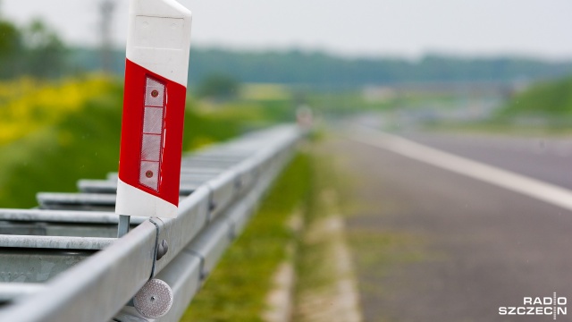 Ponad 20-kilometrowy odcinek drogi ekspresowej S3 między Miękowem a Brzozowem zostanie oddany do użytku kierowców już na przełomie kwietnia i maja.