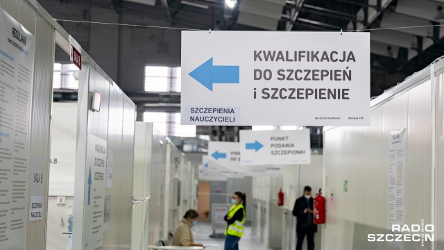 Około 170 tysięcy osób w wieku 69 lat zapisało się na szczepienia przeciw COVID-19. Poinformował o tym pełnomocnik rządu do spraw szczepień Michał Dworczyk.