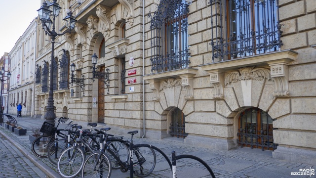 NSZZ Solidarność w Akademii Sztuki w Szczecinie staje w obronie zwolnionego byłego rektora.