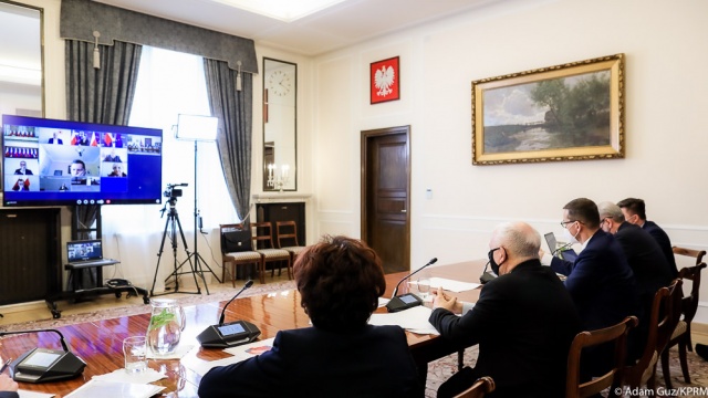 Minister zdrowia Adam Niedzielski apeluje o poważne traktowanie i przestrzeganie wszystkich zaleceń sanitarnych.