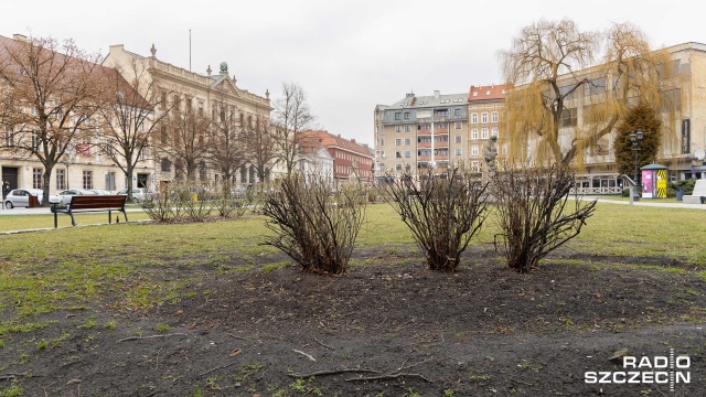 Miasto ogłasza przetarg na zagospodarowanie placu Orła Białego. Jak czytamy w oficjalnym komunikacie, to miejsce ma być przyjazne pieszym, z zachowaną zielenią i elementami historycznymi.