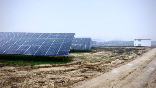 Kolejna elektrownia fotowoltaiczna w naszym regionie rozpoczyna we wtorek pracę. W Choszcznie państwowa grupa Tauron wybudowała 6-megawatową instalację.