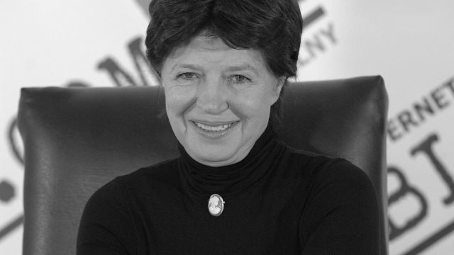 Mandat sprawowała od 1989 do 2005 roku: z ramienia PZPR, a później Sojuszu Lewicy Demokratycznej. Od 1999 działała w SLD, a była współprzewodniczącą SdRP, a w Sojuszu zasiadała w zarządzie krajowym. W 2004 r. odeszła do Socjaldemokracji Polskiej.
