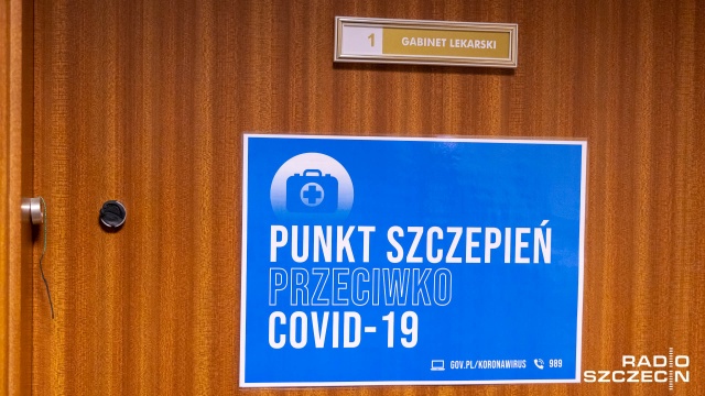 Zastępca rzecznika PiS Radosław Fogiel mówił w Programie III Polskiego Radia, że w Polsce nie dochodzi do masowej utylizacji szczepionek przeciwko COVID-19.