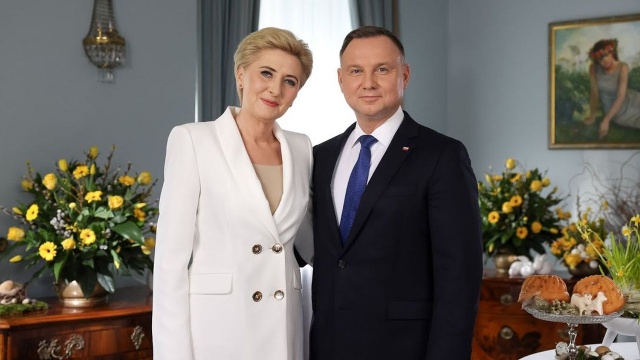 Para prezydencka składa życzenia z okazji Wielkanocy i zwraca uwagę na szczególny wymiar tych świąt.