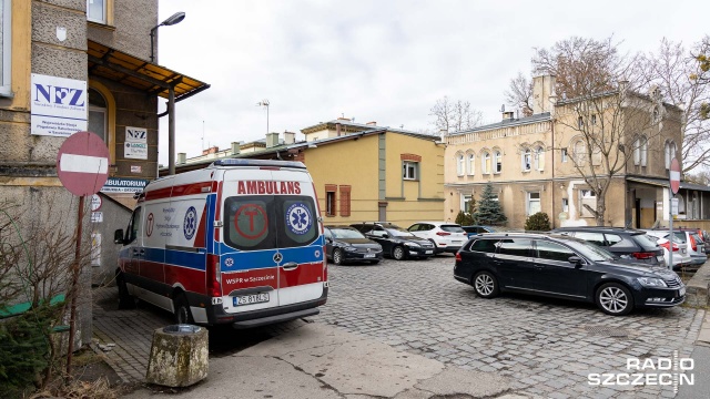 Co drugi pacjent, do którego wyjeżdża pogotowie ratunkowe w regionie jest zakażony koronawirusem lub jest takie podejrzenie.