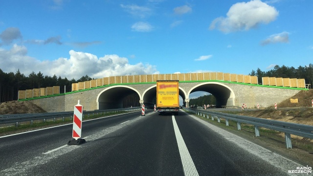 Odcinek drogi ekspresowej S3 pomiędzy Miękowem a Brzozowem powinien być gotowy jeszcze w tym miesiącu - zapewnia Generalna Dyrekcja Dróg Krajowych i Autostrad.