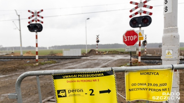 PKP Polskie Linie Kolejowe rozpoczynają drugi etap przebudowy przejazdu kolejowo-drogowego w miejscowości Dolice.