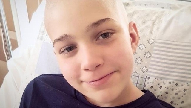 Ponad osiem milionów złotych potrzeba na leczenie 12-letniego Wiktora, który choruje na nowotwór.