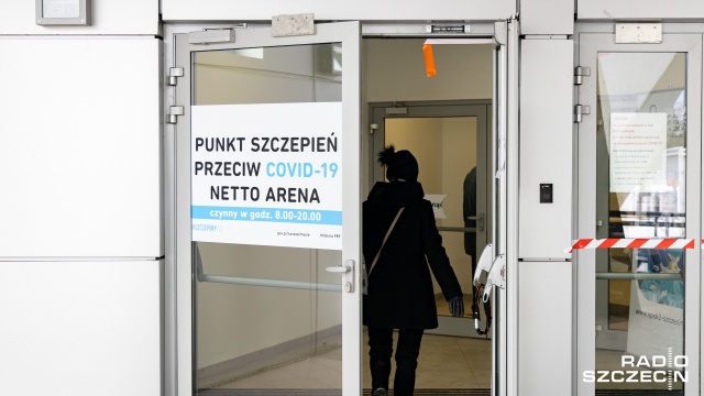 Od wtorku osoby, które ukończyły 44 lata mogą zapisywać się na szczepienia przeciw Covid -19 - przypomina Centrum Informacyjne Rządu.