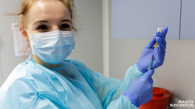 Europejska Agencja Leków rozpoczęła analizę danych dotyczących chińskich szczepionek przeciw koronawirusowi firmy Sinovac. Eksperci ocenią wstępne wyniki testów laboratoryjnych i badań klinicznych.