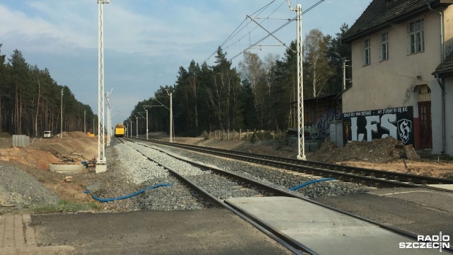 Przejazd kolejowy w Zdunowie na ulicy Bałtyckiej będzie zamknięty przez dwa weekendy. To informacja dla kierowców i pasażerów komunikacji miejskiej.