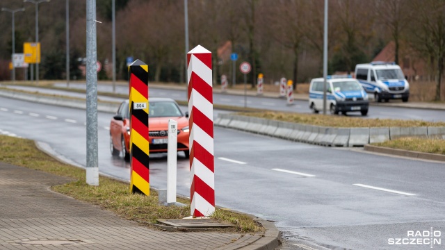 Niemcy przestały uznawać Polskę za kraj wysokiego ryzyka. W związku z tym od niedzieli przy przekraczaniu zachodniej granicy nie będzie obowiązku przedstawiania testu na koronawirusa.