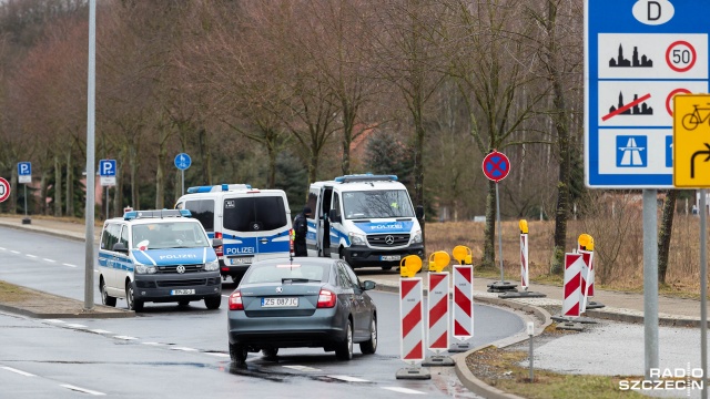 O północy: koniec obowiązku wykonywania testu na Covid-19 przed wjazdem do Niemiec. Jak informuje Instytut Roberta Kocha Polska - podobnie jak Węgry, Czarnogóra czy Armenia - została wykreślona z listy obszarów wysokiego ryzyka.