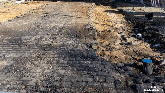 Rząd przeznaczy dodatkowo 336 milionów złotych na modernizację dróg lokalnych. To pieniądze pochodzące z rezerwy subwencji ogólnej.