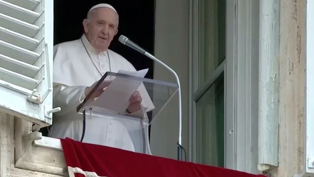 Papież zaapelował do wiernych o modlitwy za mieszkańców Kolumbii, gdzie nadal dochodzi do niepokojów społecznych, a władze ostro tłumią protesty.