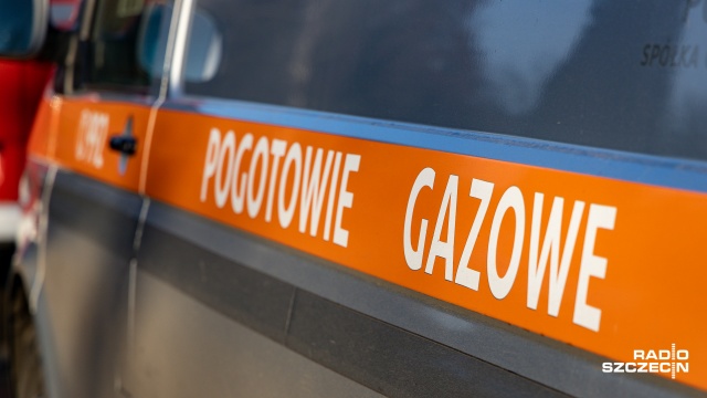 Przy pętli Głębokie doszło do awarii gazociągu. Na miejscu pracowało pogotowie gazowe oraz straż pożarna.