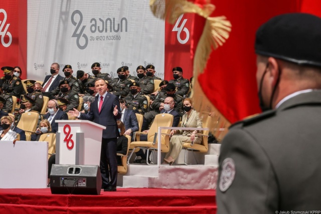 Nie można pozwolić na uprawianie agresywnej i imperialistycznej polityki przez Rosję - powiedział podczas uroczystości z okazji 30-lecia odzyskania niepodległości przez Gruzję prezydent Andrzej Duda.