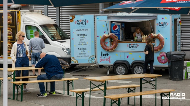 Od piątku mieszkańcy mogą cieszyć się z potraw z każdego zakątka świata. Belgijskie frytki, azjatyckie makarony czy pierogi dim sum czekają na chętnych przy Atrium Molo w Szczecinie.