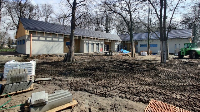 Połowa wakacji - to termin zakończenia prac przy przebudowie kąpieliska w Dąbiu. Obiekt jest teraz nieczynny.