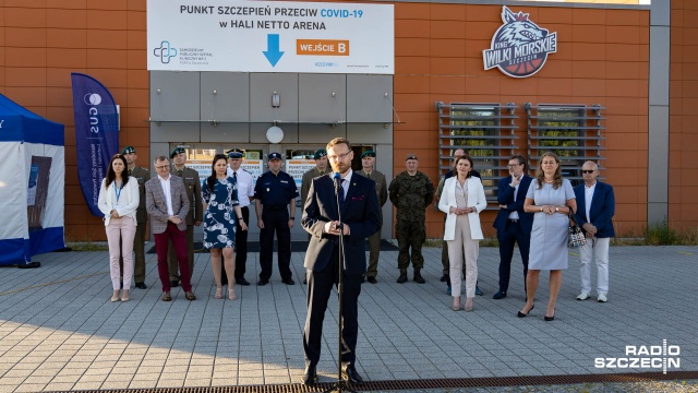 123 124 szczepień w Szpitalu Tymczasowym w Netto Arenie w Szczecinie. Wojewoda zachodniopomorski Zbigniew Bogucki podsumował działalność punktu szczepień działającego od 25 stycznia i zamkniętego w środę wieczorem.