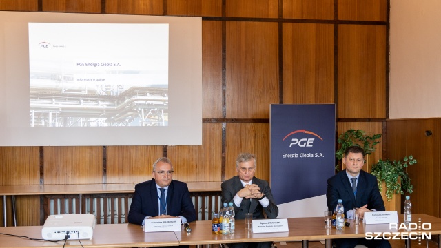 Powstaje największa spółka ciepłownicza w Polsce. Skupia 16 elektrociepłowni. Od wczoraj do spółki dołączyły Elektrociepłownia Szczecin i Pomorzany oraz sieć ciepłownicza w Gryfinie. Celem nowej spółki jest ograniczenie emisji gazów cieplarnianych.