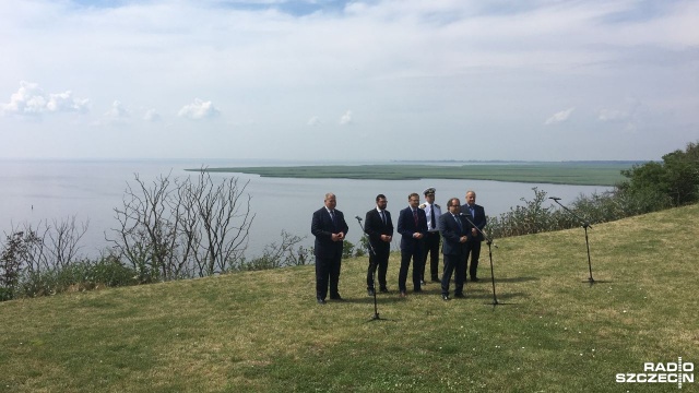 Tor wodny do Szczecina właściwie jest już pogłębiony. Prace czerpalne zakończą się w ciągu miesiąca. Tor wodny będzie miał 12,5 metra głębokości.