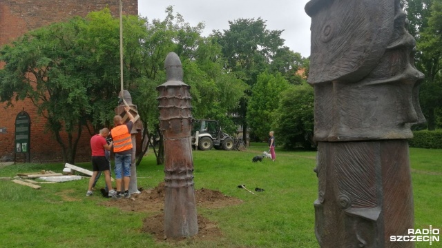 Siedem rzeźb stanęło w środę w centrum miasta Kołobrzeg.