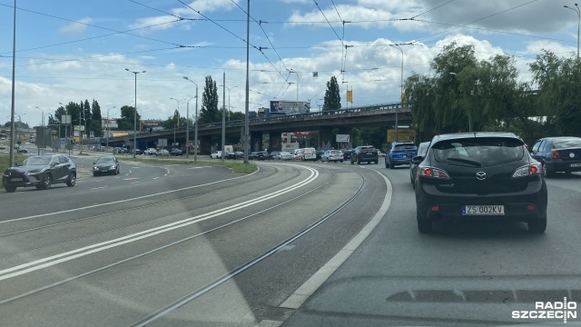 Kolejny dzień z utrudnieniami na drogach miasta i regionu.