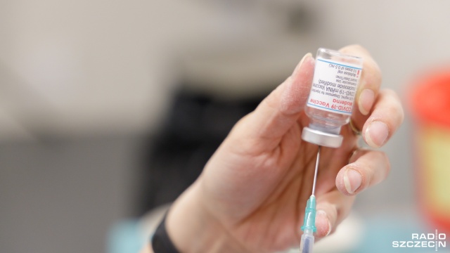 Eksperci: Szczepionka to jedyna szansa na pokonanie koronawirusa