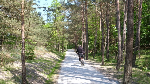 Prawie siedem kilometrów nowych ścieżek rowerowych i ponad 70 km oznakowanych tras będzie miał szlak prowadzący znad Bałtyku na południe województwa. To nowe odcinki drogi rowerowej Blue Velo.