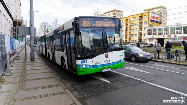 Pięć linii autobusowych i trzy linie tramwajowe uruchomi po czwartkowym meczu Pogoni Szczecin z NK Osijek Zarząd Dróg i Transportu Miejskiego.