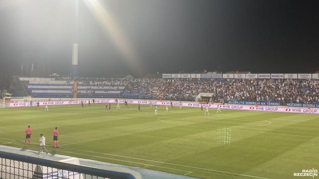 Pogoń Szczecin przegrała z chorwackim NK Osijek 1:0 w rewanżowym meczu II rundy eliminacji Pucharu Konferencji. Portowcy stracili gola w 44 minucie spotkania.