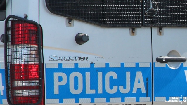 Szczecińscy policjanci zatrzymali pijanego i poszukiwanego użytkownika hulajnogi elektrycznej.