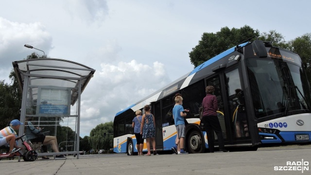 Świnoujski samorząd mówi nie autobusom hybrydowym. Są drogie w zakupie i eksploatacji, a korzyści niewielkie - twierdzą włodarze.
