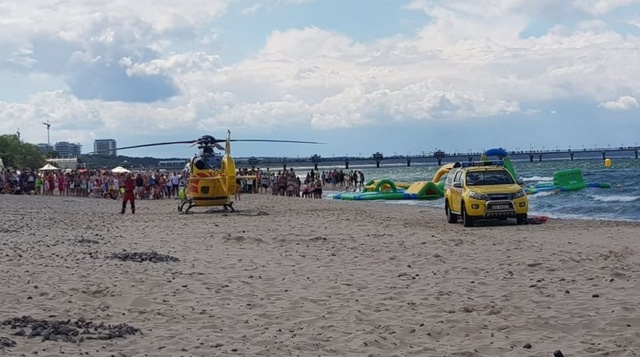 23-letni mężczyzna topił się w niedzielę w Międzyzdrojach. Do zdarzenia doszło na plaży niestrzeżonej w pobliżu Bazy Rybackiej.