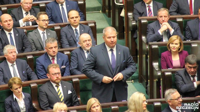Pozycja Prawa i Sprawiedliwości jest trudna - ocenia poseł Leszek Dobrzyński. Chodzi o sytuację po opuszczeniu Zjednoczonej Prawicy przez partię Jarosława Gowina.