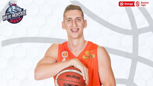 Ido Flaisher został graczem Wilków Morskich. Mierzący 208 cm wzrostu zawodnik występuje na pozycjach podkoszowych.